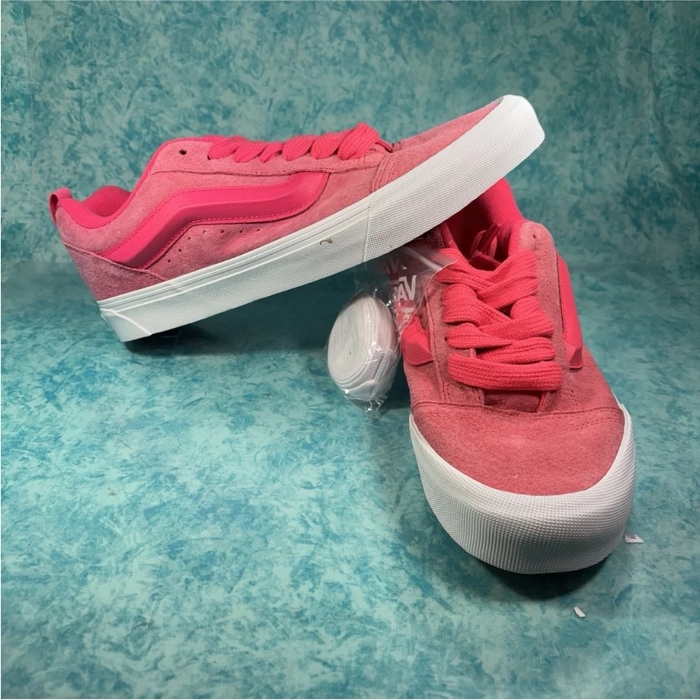 Vans Knu Skool Men’s Hot Pink Low Top Chunky Suede Skate Shoes Size 10.5